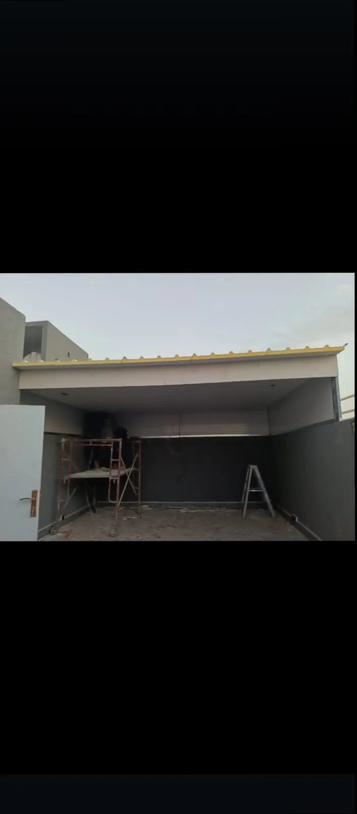 مظلات وسواتر